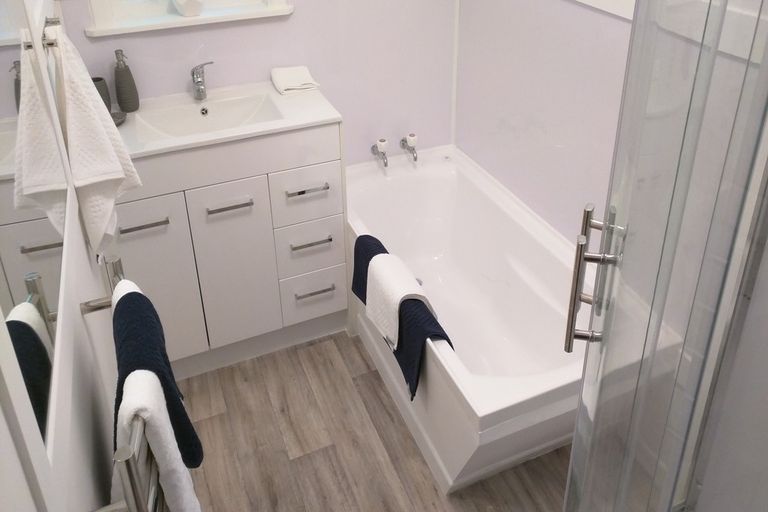 Photo of property in 31 Valley Road, Titirangi, Auckland, 0604