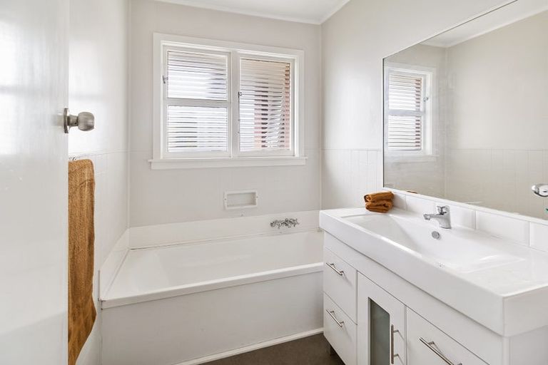 Photo of property in 5 Hobbs Street, Waimataitai, Timaru, 7910