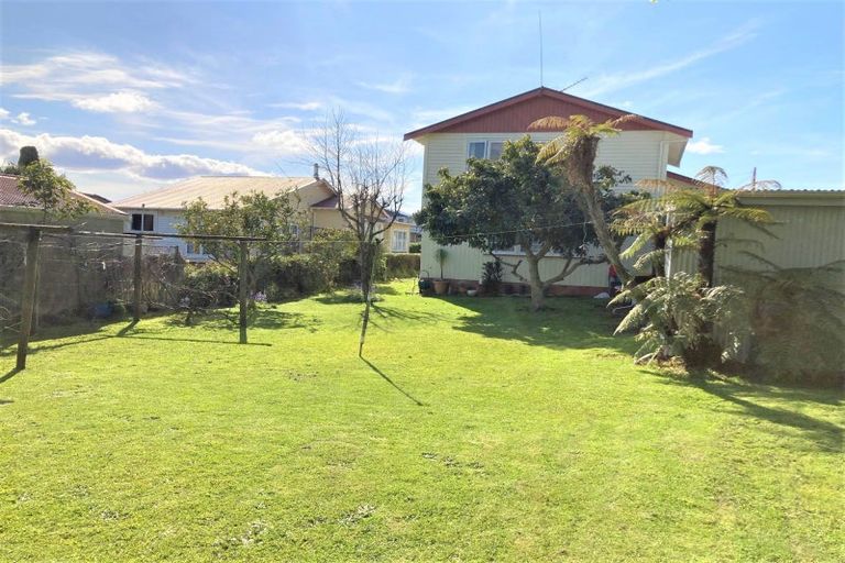 Photo of property in 15 Carlyle Street, Te Aroha, 3320