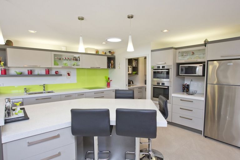 Photo of property in 3 Fairway Grove, Hokowhitu, Palmerston North, 4410