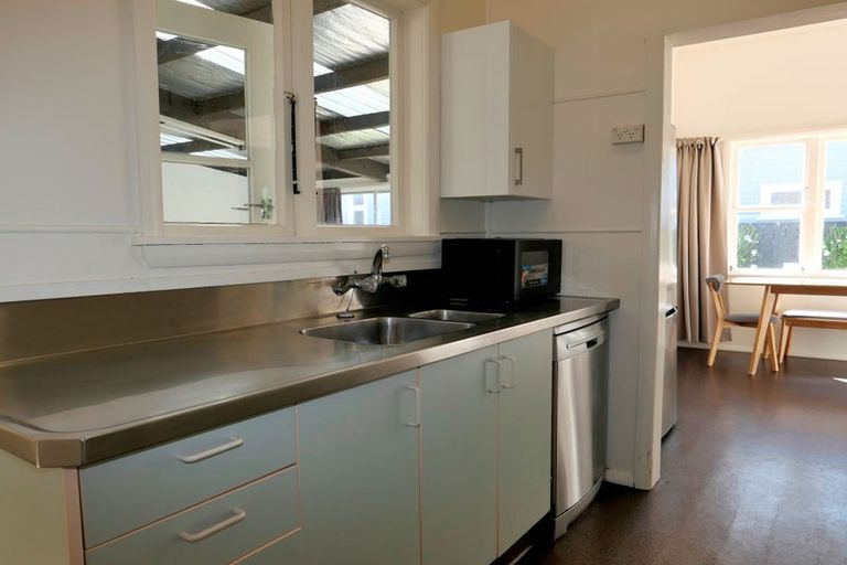 Photo of property in 65 Amohia Street, Paraparaumu, 5032