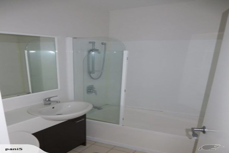 Photo of property in 4/2 Western Springs Road, Morningside, Auckland, 1021