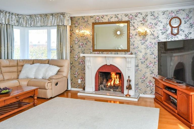 Photo of property in 75 Ridge Road, Howick, Auckland, 2014