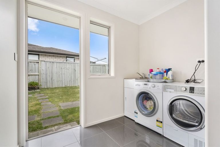 Photo of property in 2 Damien Place, Ohauiti, Tauranga, 3112