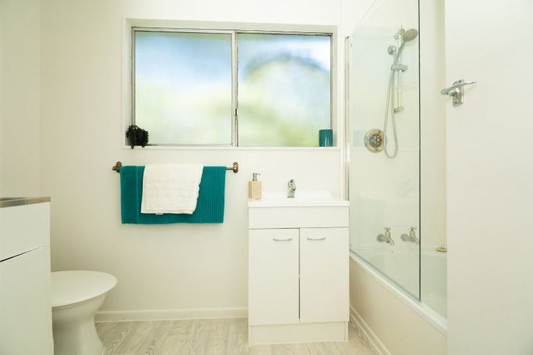 Photo of property in 16a Glen Alton Avenue, Paparangi, Wellington, 6037