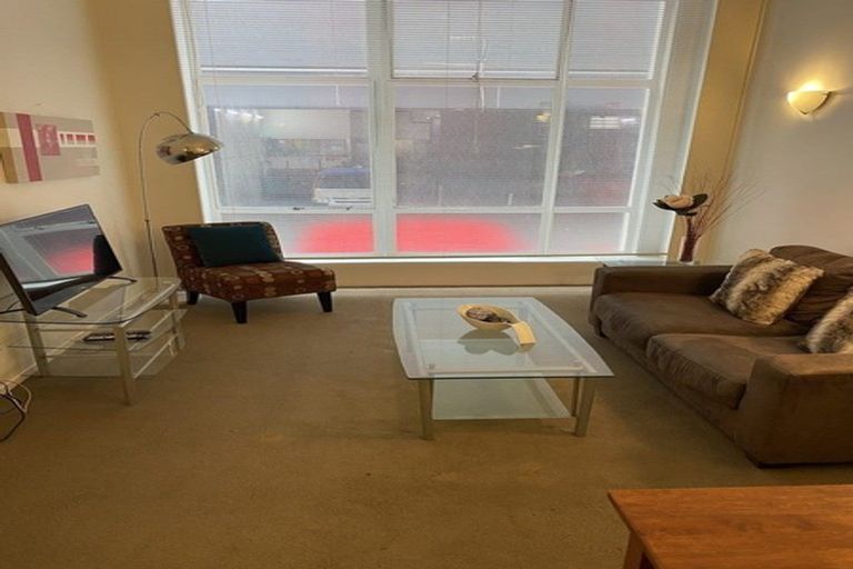 Photo of property in Guardian Apartments, 324/105 Queen Street, Auckland Central, Auckland, 1010