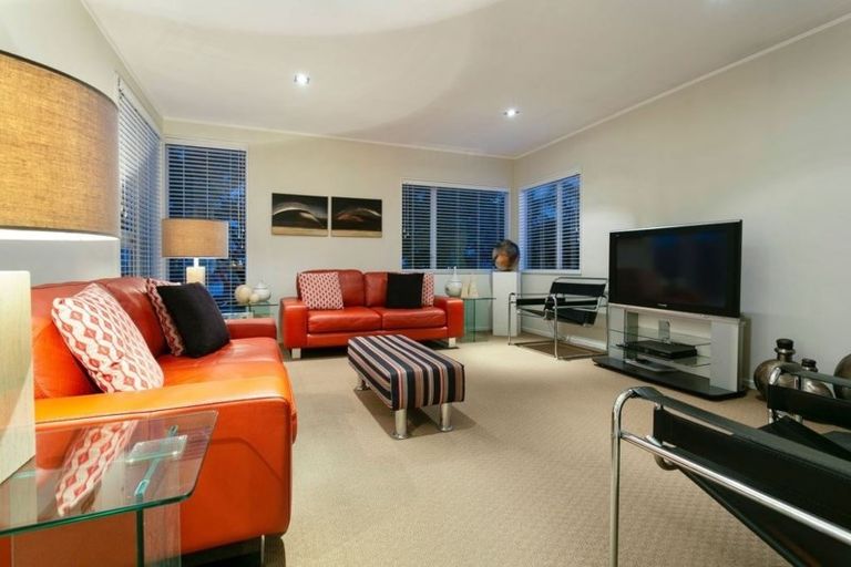 Photo of property in 1/21 Onepoto Road, Hauraki, Auckland, 0622