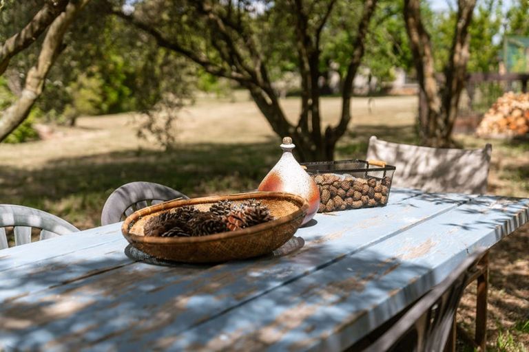 Photo of property in 8 Hawkins Drive, Martinborough, 5711