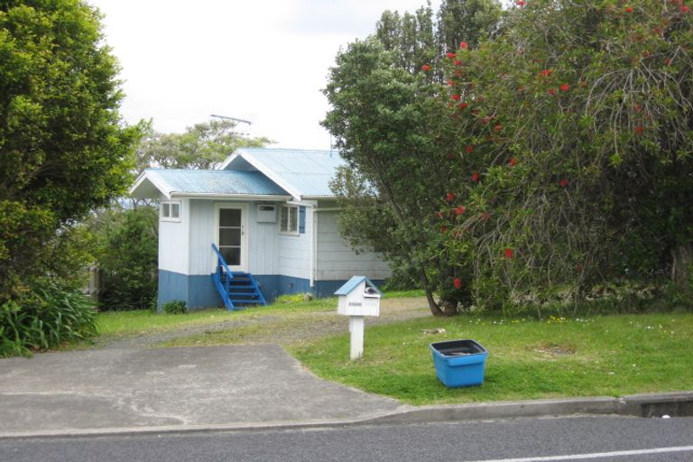 Photo of property in 1324 Whangaparaoa Road, Army Bay, Whangaparaoa, 0930
