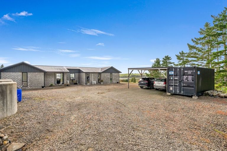 Photo of property in 4 Matahehe Lane, Tinopai, Matakohe, 0593