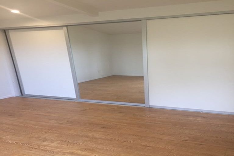 Photo of property in 49 Tawa Road, Kumeu, 0891