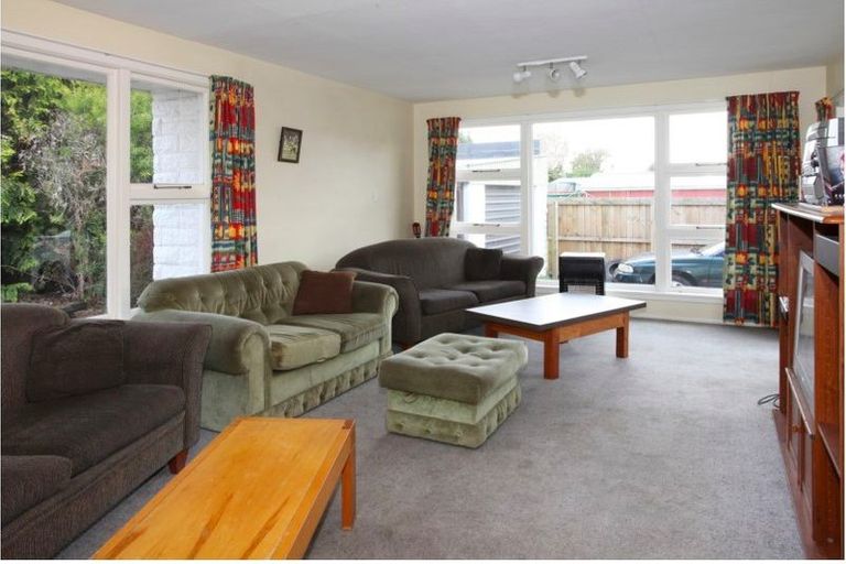 Photo of property in 21 Woodbury Street, Avonhead, Christchurch, 8042
