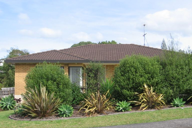 Photo of property in 7 Vintage Drive, Henderson, Auckland, 0612