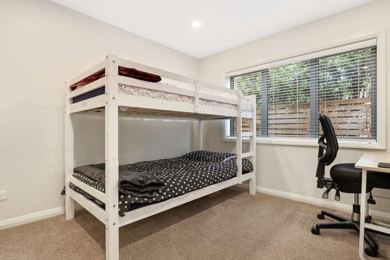 Photo of property in 116c Birkdale Road, Birkdale, Auckland, 0626