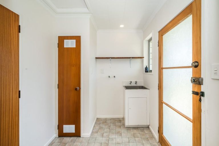 Photo of property in 15 Kohekohe Road, Waikanae, 5036