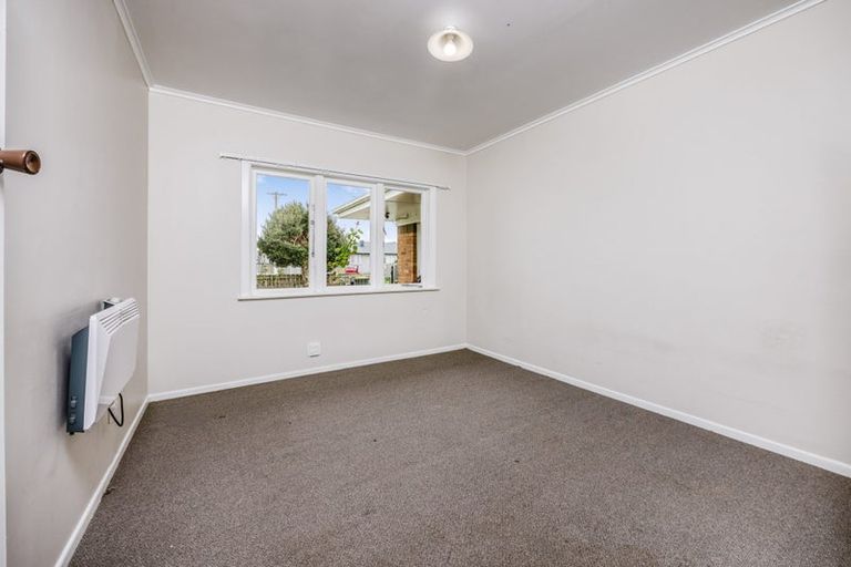Photo of property in 33 Rollerson Street, Papakura, 2110