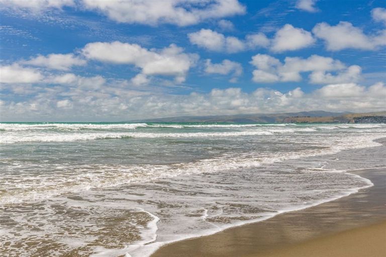 Photo of property in 11/272 Marine Parade, New Brighton, Christchurch, 8061