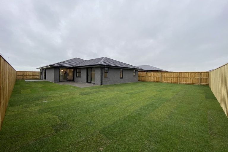 Photo of property in 37 Cousins Street, Woodend, 7691