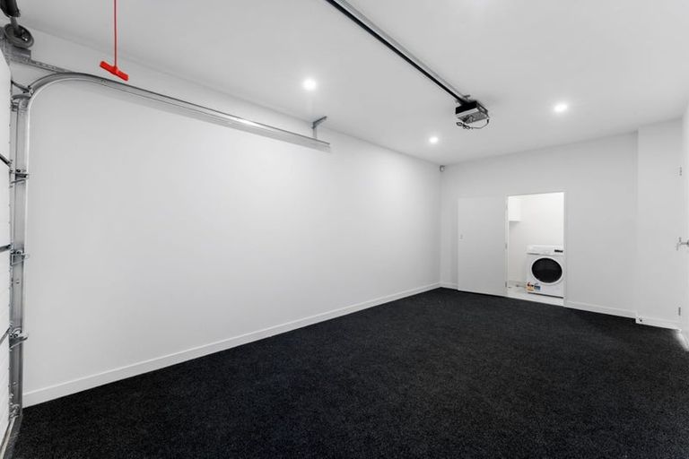 Photo of property in 89c Oreil Avenue, West Harbour, Auckland, 0618