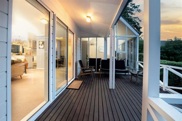 Photo of property in 4 Lady Polson Lane, Cashmere, Christchurch, 8022