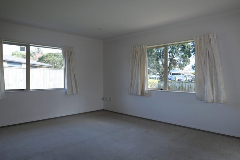 Photo of property in 9 Cabernet Close, Paraparaumu, 5032