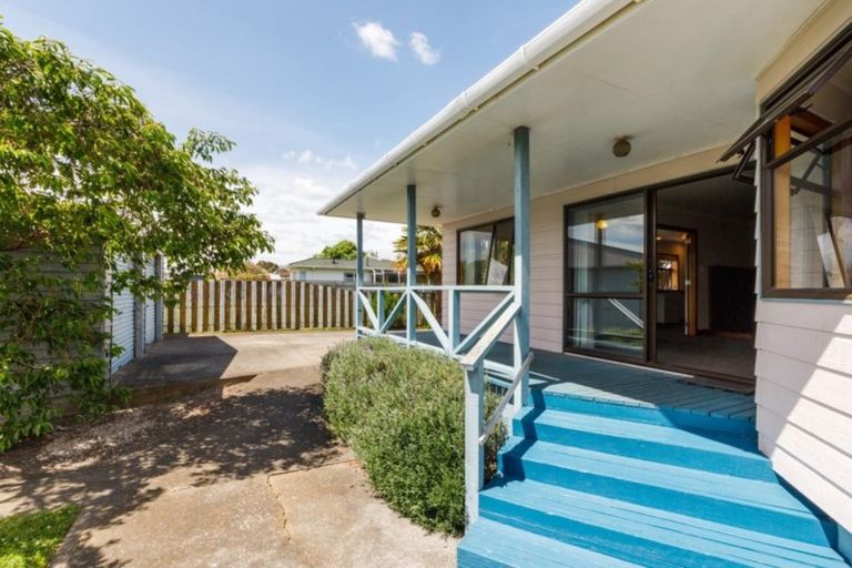 Photo of property in 40 Johnson Street, Bulls, 4818