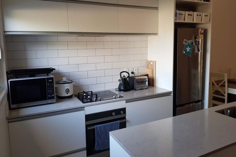 Photo of property in 14 Patiti Parade, Mangere Bridge, Auckland, 2022