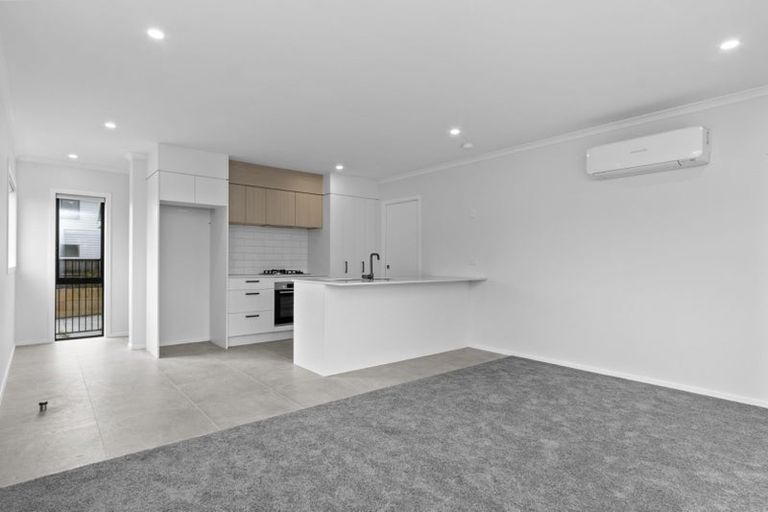 Photo of property in 1/54 Wellington Street, Howick, Auckland, 2014
