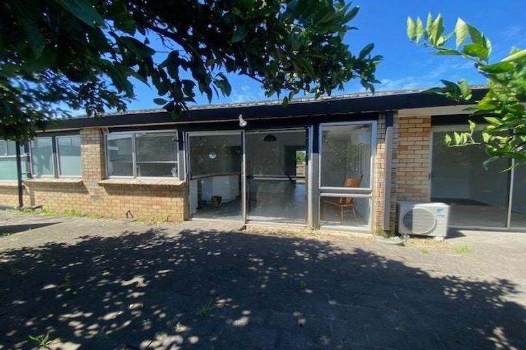 Photo of property in 1 Skilling Place, Farm Cove, Auckland, 2012