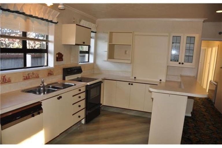 Photo of property in 38 Boston Avenue, Hornby, Christchurch, 8042