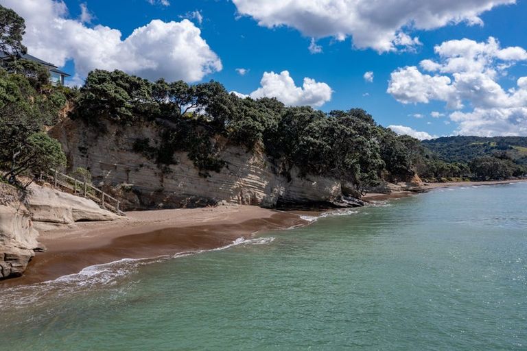 Photo of property in 31a Ocean View Road, Hatfields Beach, Orewa, 0931