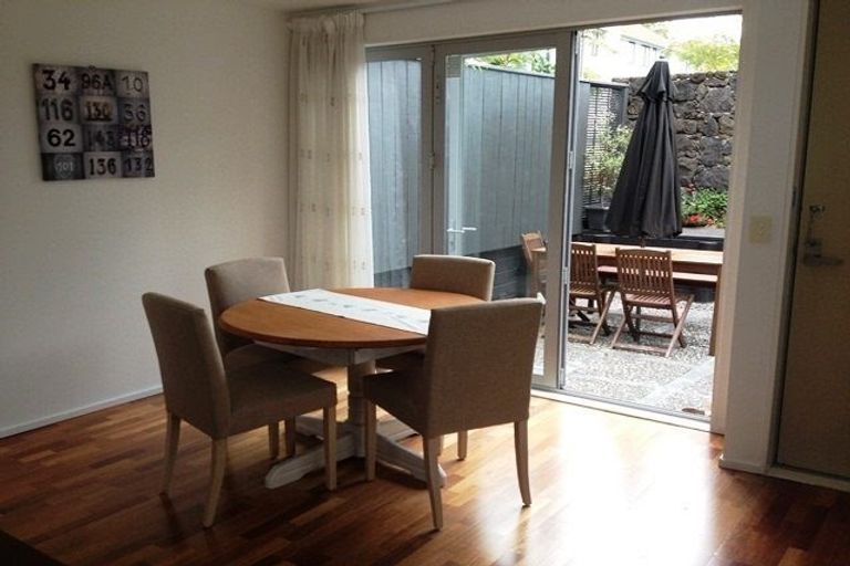Photo of property in Habitat Apartments, 9/31 Byron Avenue, Takapuna, Auckland, 0622