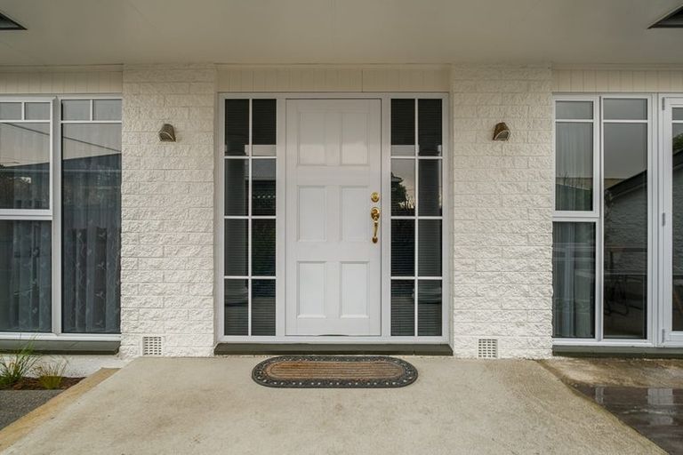 Photo of property in 175 Beach Road, North New Brighton, Christchurch, 8083