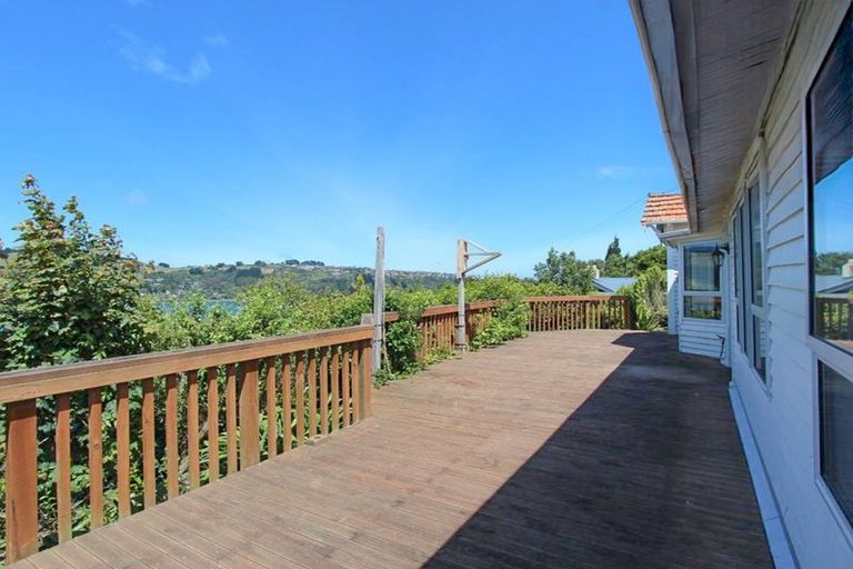 Photo of property in 32 Adderley Terrace, Ravensbourne, Dunedin, 9022