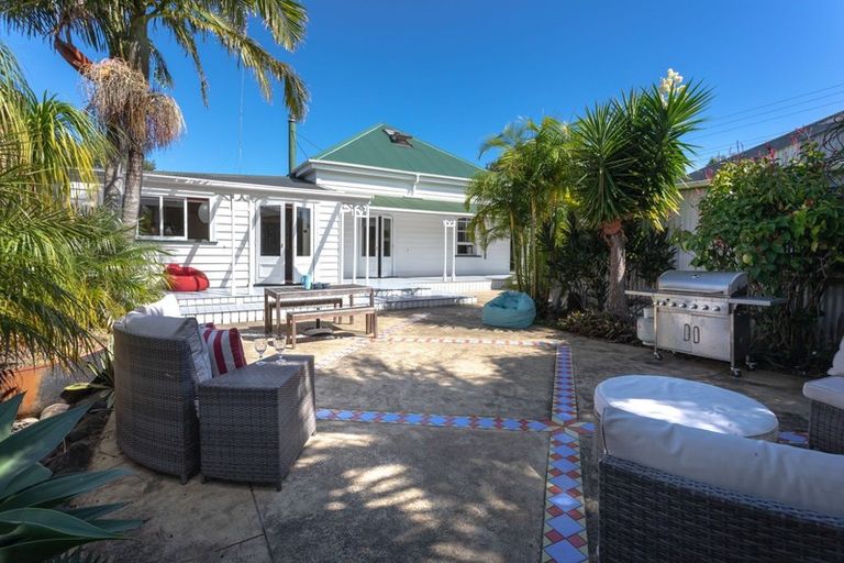 Photo of property in 1200 Rings Road, Coromandel, 3506