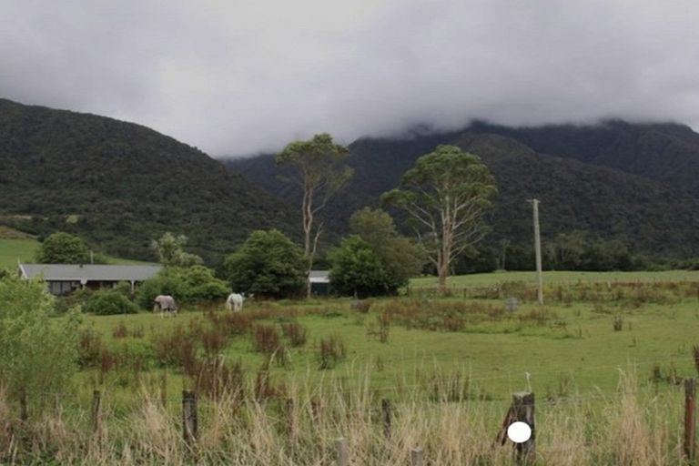 Photo of property in 1425 Lake Brunner Road, Inchbonnie, 7875