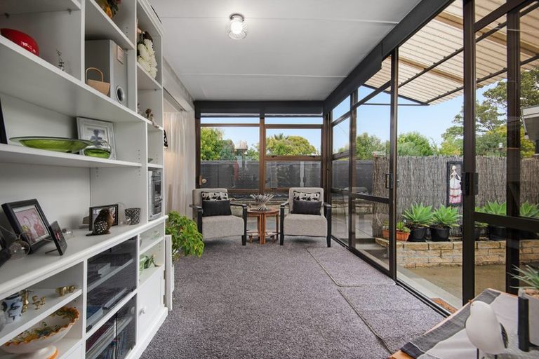 Photo of property in 3 Sutherland Crescent, Westbrook, Palmerston North, 4412