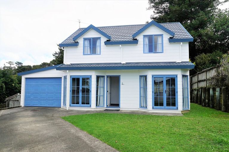 Photo of property in 2/19a Heathglen Place, Bayview, Auckland, 0629