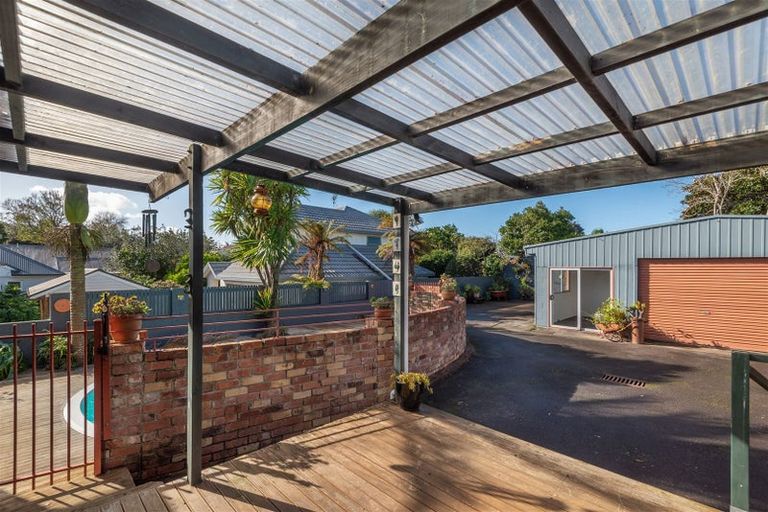 Photo of property in 69 Martin Avenue, Mount Albert, Auckland, 1025