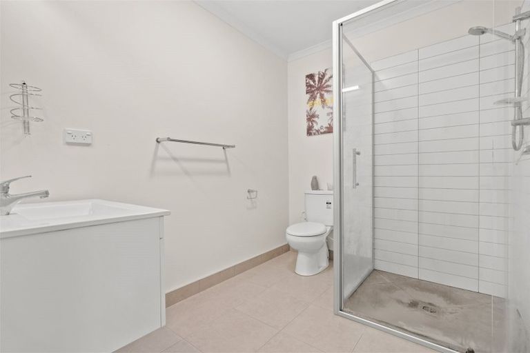 Photo of property in 11 Fermi Lane, Papakura, 2110