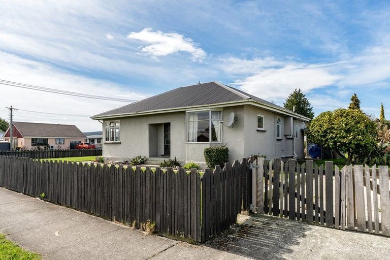 Photo of property in 9 Ossian Street, Milton, 9220