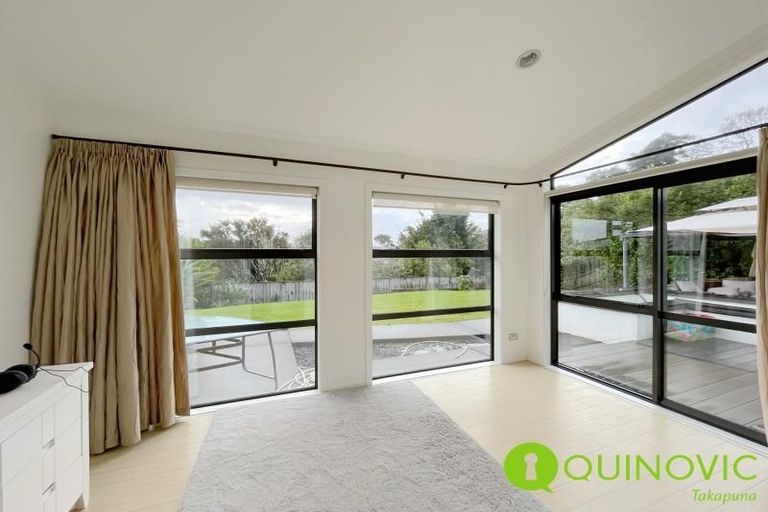 Photo of property in 114 Kittiwake Drive, Schnapper Rock, Auckland, 0632