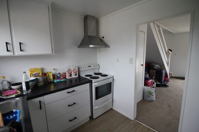 Photo of property in 43a Sunhaven Drive, Newlands, Wellington, 6037