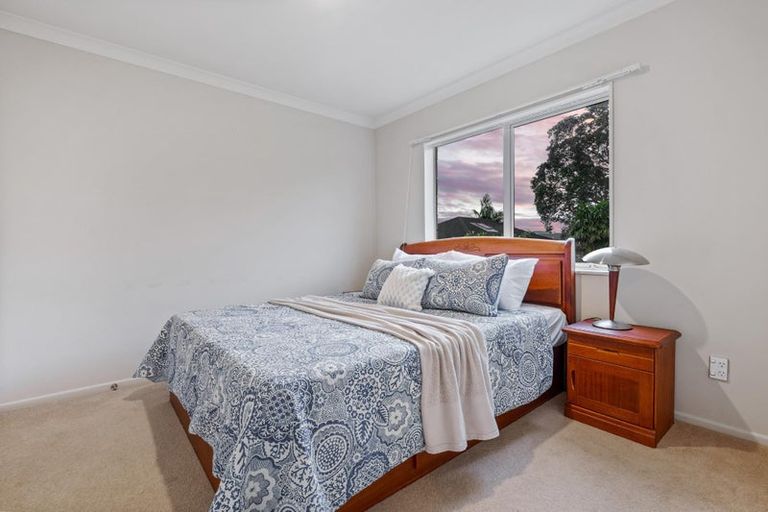 Photo of property in 18 Tollana Road, Te Atatu Peninsula, Auckland, 0610