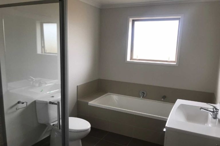 Photo of property in 15 Perla Road, Pukekohe, 2120