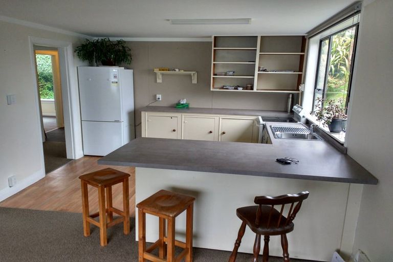 Photo of property in 215 Ravensbourne Road, Ravensbourne, Dunedin, 9022