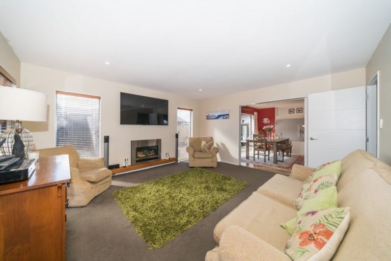 Photo of property in 14 Stonebridge Heights, Feilding, 4702