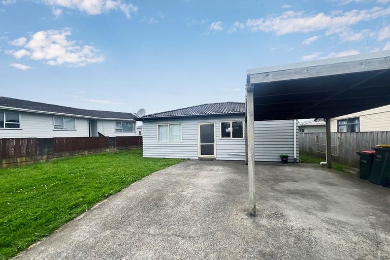 Photo of property in 1 Gambare Place, Wattle Downs, Auckland, 2103
