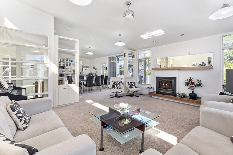 Photo of property in Dorset Cove, 90 Burnham Street, Seatoun, Wellington, 6022