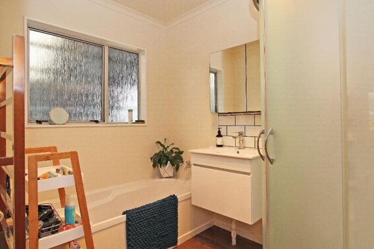 Photo of property in 6 Windlesham Place, Wakefield, 7025